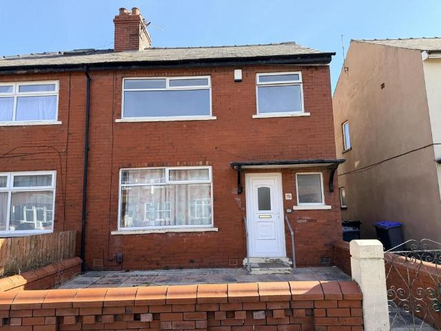 House for rent in Claremont, Blackpool