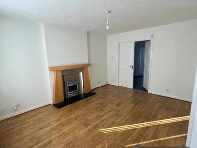 House for rent in Calderstones