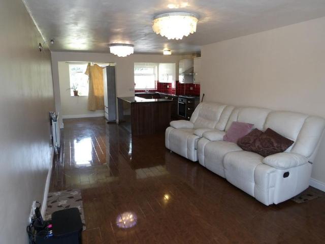 House for rent in Loundsley Green, East Midlands