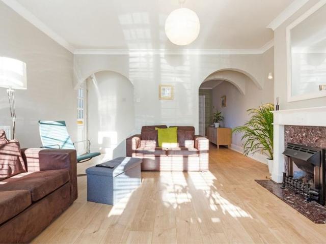 House for rent in Red Hill, Surrey