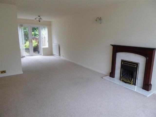 House for rent in Woolshops, Calderdale