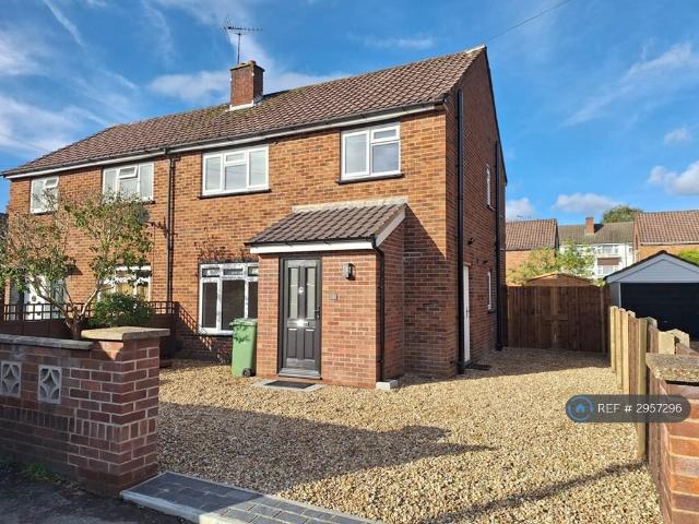 House for rent in Old Dean, Heol-las