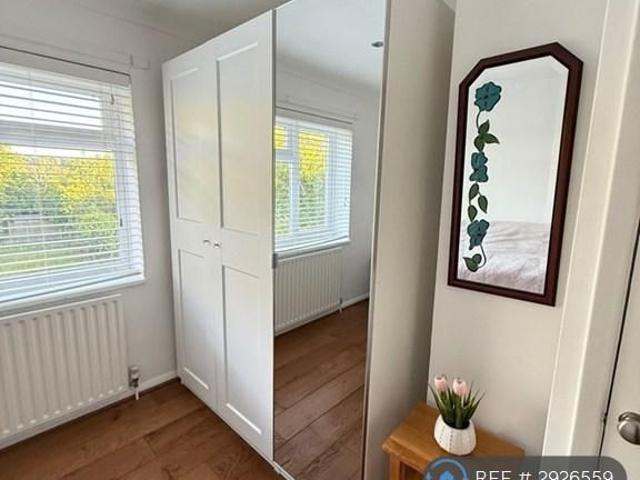 House for rent in Counters End, Pouchen End