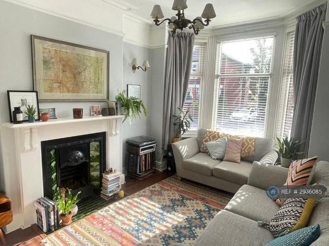 House for rent in Cheadle, Greater Manchester