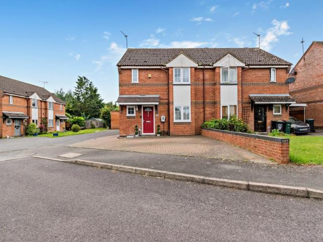 House for rent in Maple Cross, Three Rivers