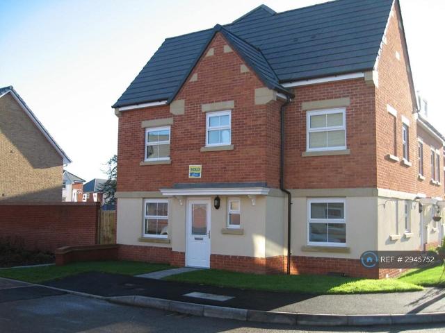 House for rent in Shinfield