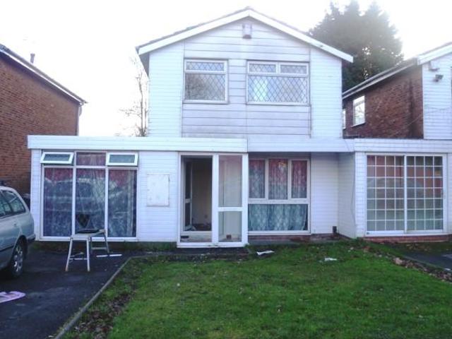 House for rent in Harvills Hawthorn, Hill Top