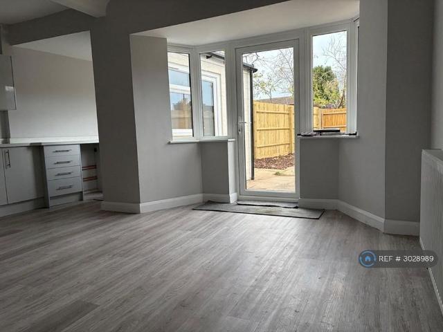 House for rent in Kingsley Park, Northampton