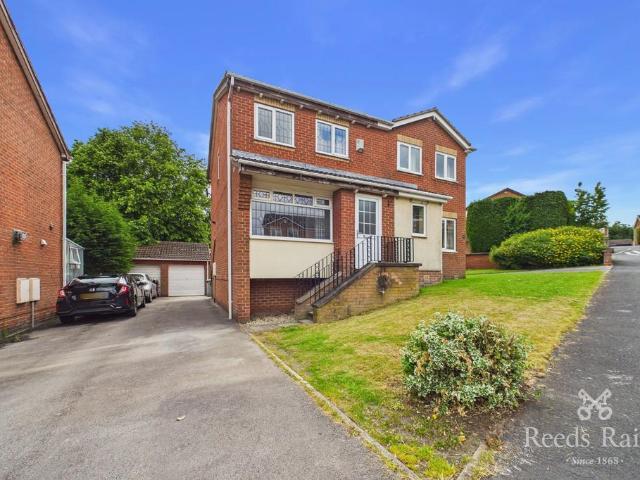 House for rent in West Ardsley, Tingley