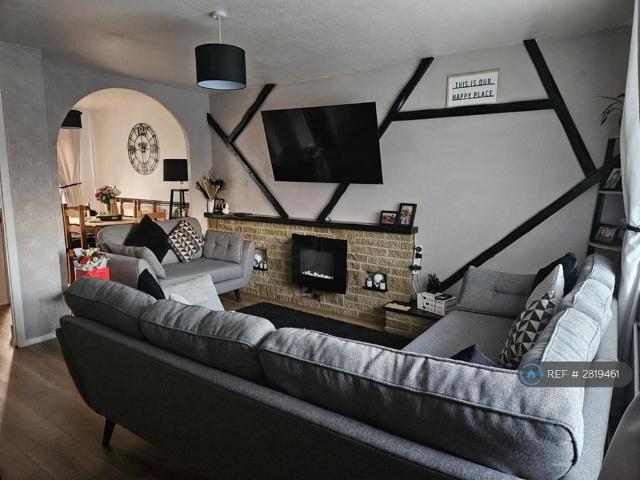 House for rent in Ashmore Lake, Willenhall