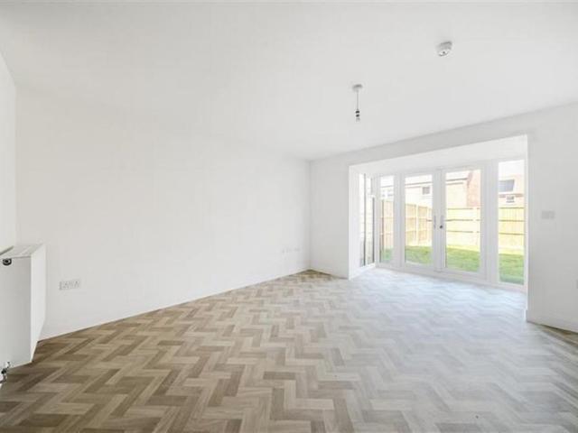 House for rent in Caldecott, Dromore