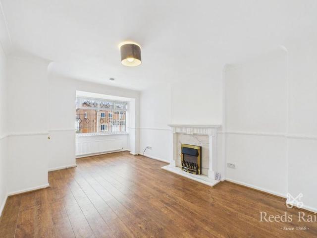 House for rent in West Ardsley, Tingley
