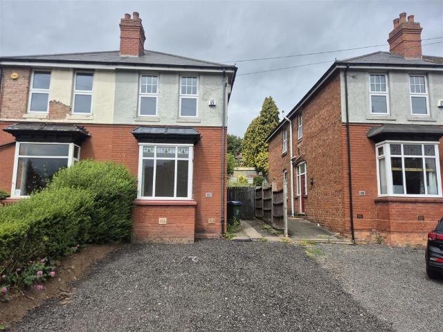 House for rent in Haden Hill, Fold Hill