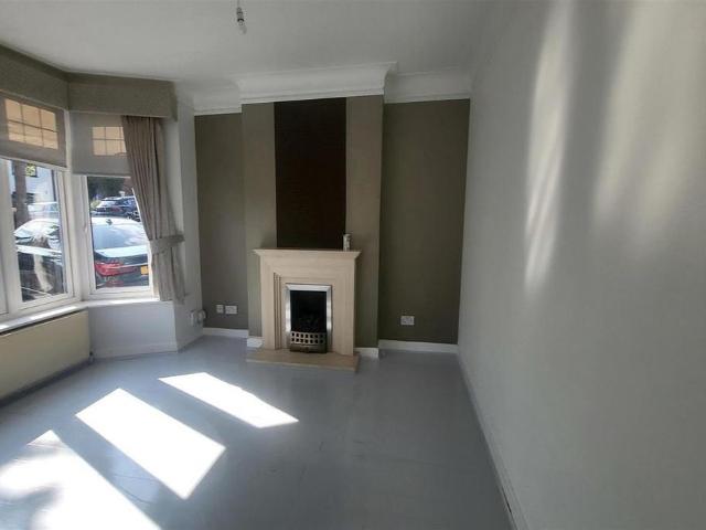 House for rent in Oakwood, Greater London