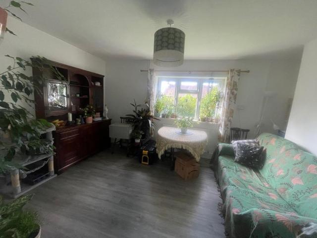House for rent in Felinfoel, Wales