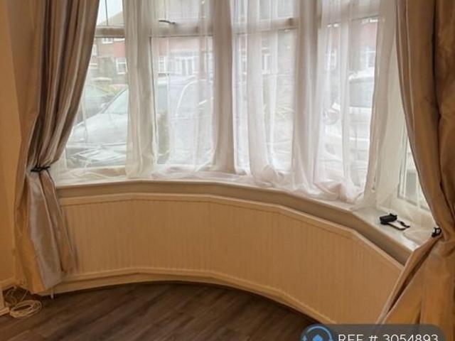 House for rent in London Borough of Redbridge, Greater London
