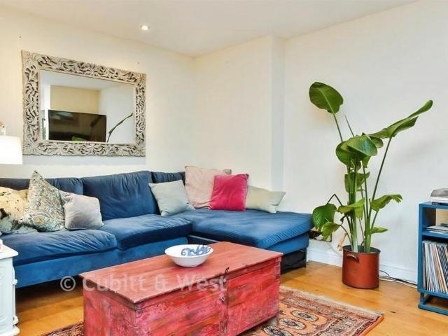 House for rent in Arundel, Clapham