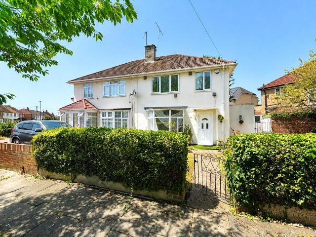 House for rent in London Borough of Hounslow, Greater London