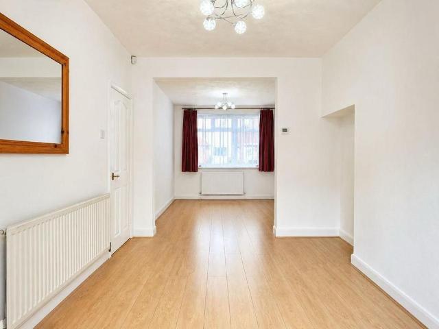 House for rent in Stocking Farm, Old Wharf