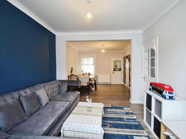 House for rent in Cowley, Greater London