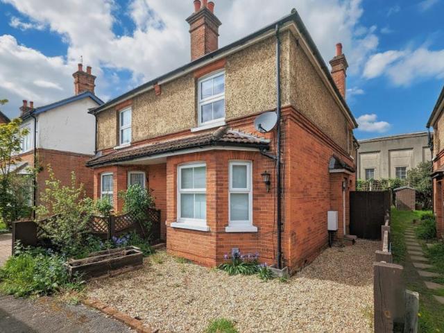 House for rent in Horsell, Woking