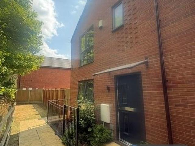 House for rent in Belgrave, Old Wharf