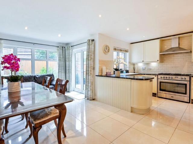 House for rent in Worplesdon, Westborough