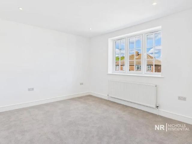 House for rent in Royal Borough of Kingston upon Thames, Greater London