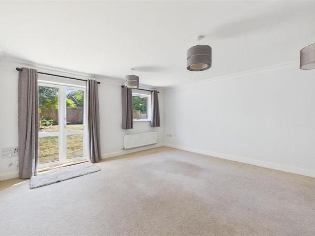 House for rent in Littlecote, West Sussex