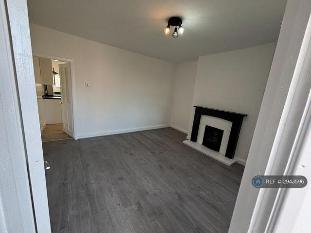 House for rent in Deeplish, Burnedge