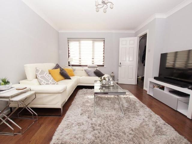 House for rent in Bird Estate, Barling