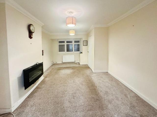 House for rent in Burnedge, Greater Manchester