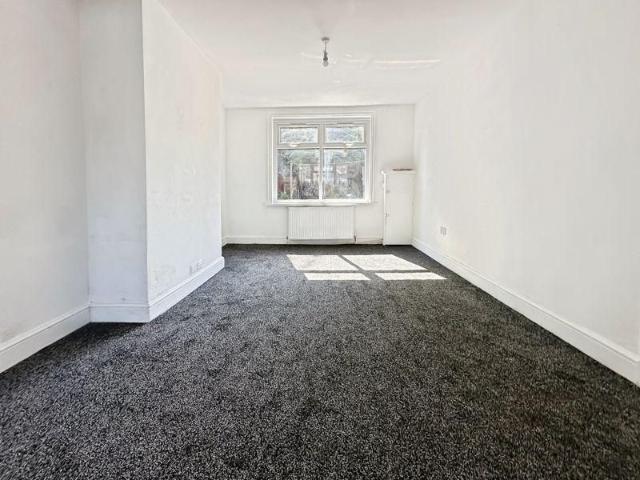 House for rent in Fernhill, Bury