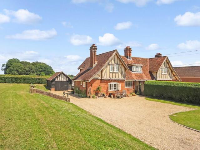 House for rent in Pouchen End, Hertfordshire