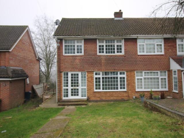 House for rent in High Wycombe, Castlefield