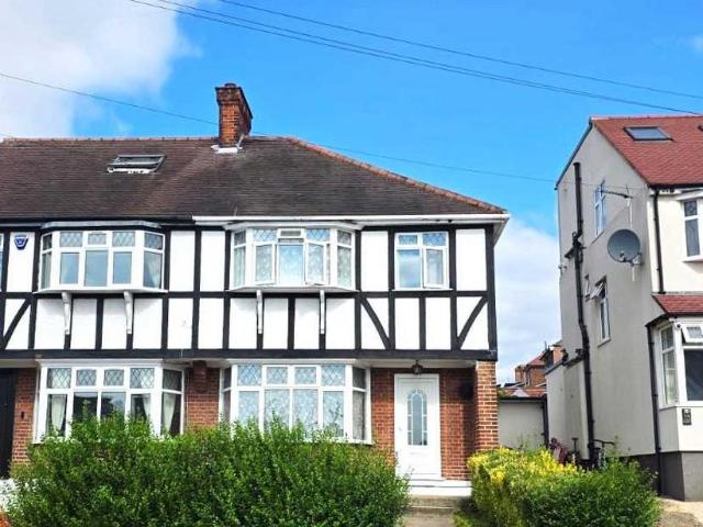 House for rent in Kingsbury, Greater London