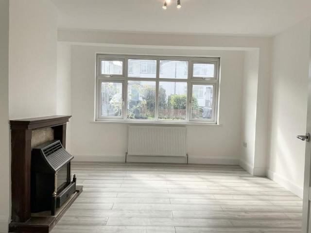 House for rent in London Borough of Ealing, Greater London