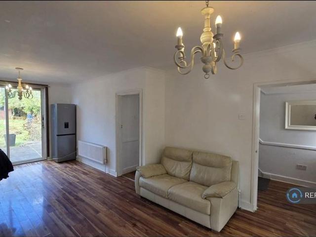 House for rent in London Borough of Waltham Forest, Greater London