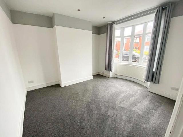 House for rent in Little Lever, Lee Bank