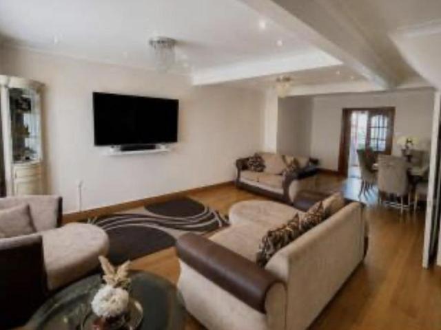 House for rent in London Borough of Ealing, Greenford