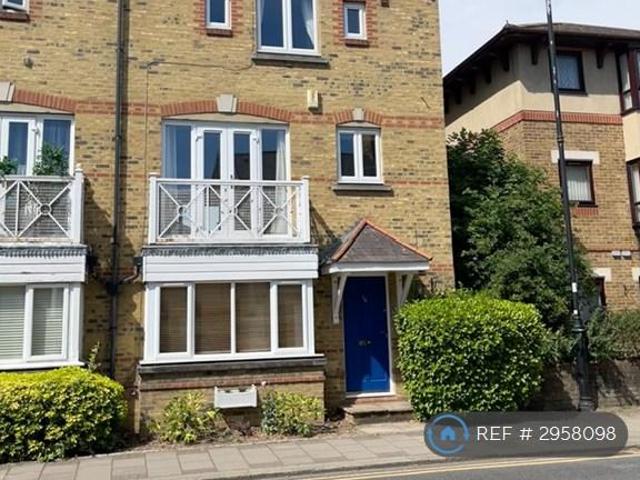 House for rent in Clewer Village, Windsor
