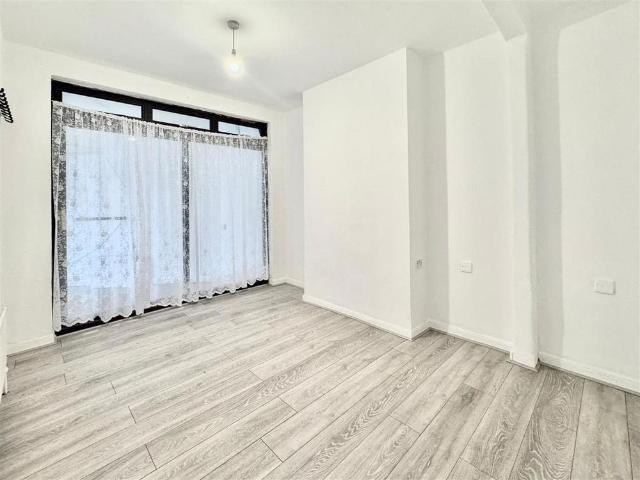 House for rent in Queensbury, Cat Hill