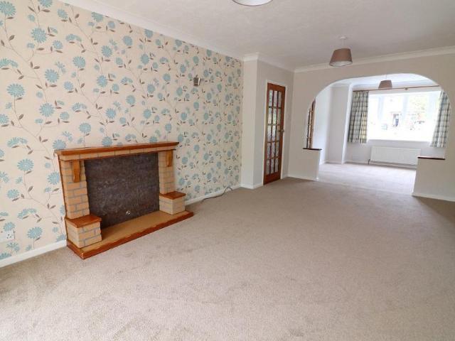 House for rent in Barton-le-Clay, Central Bedfordshire