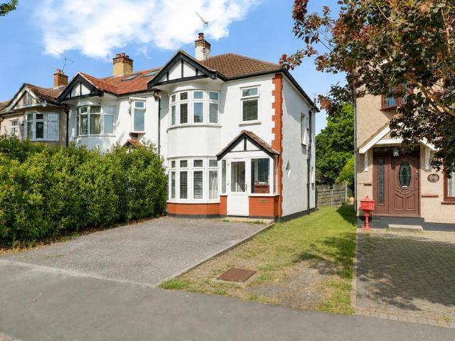 House for rent in Alton Barnes, Essex