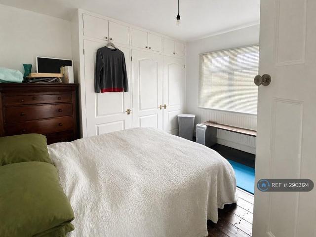 Room for rent in Whitehall, Acol