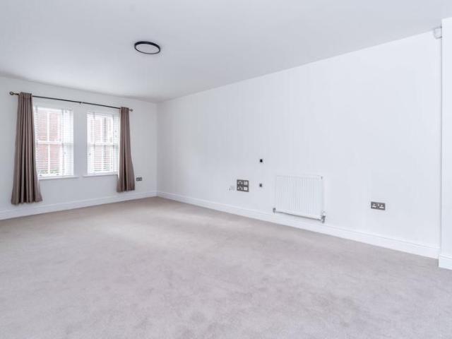 House for rent in Swallow, Buckinghamshire