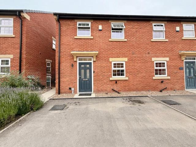 House for rent in Worsbrough Common, Worsbrough
