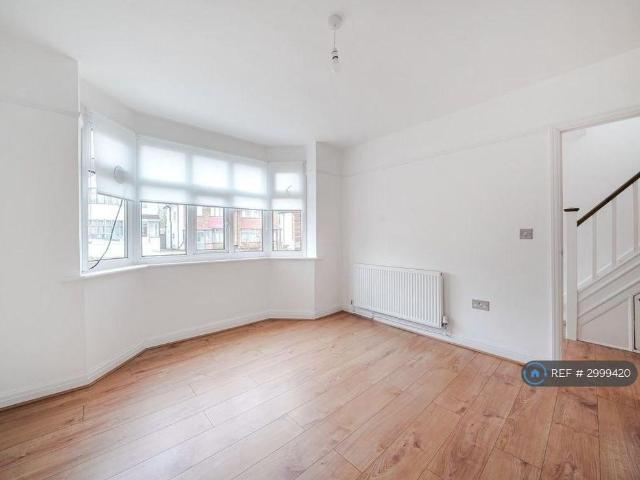 House for rent in South Stanmore, Greater London