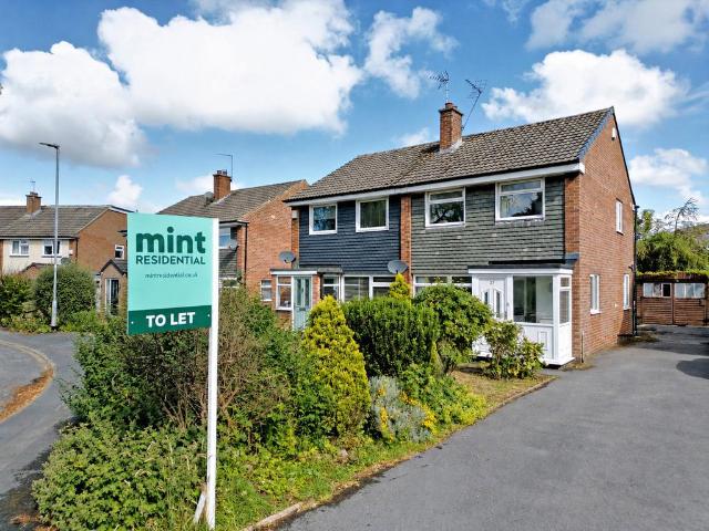 House for rent in Slaid Hill, Roundhay