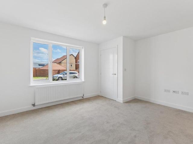 House for rent in Overstone